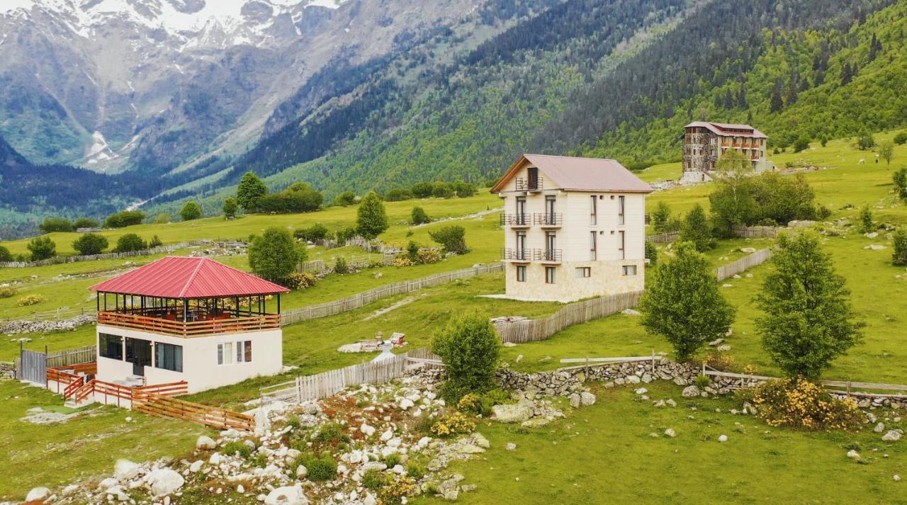 Panorama Ushba Hotell Mestia Exteriör bild